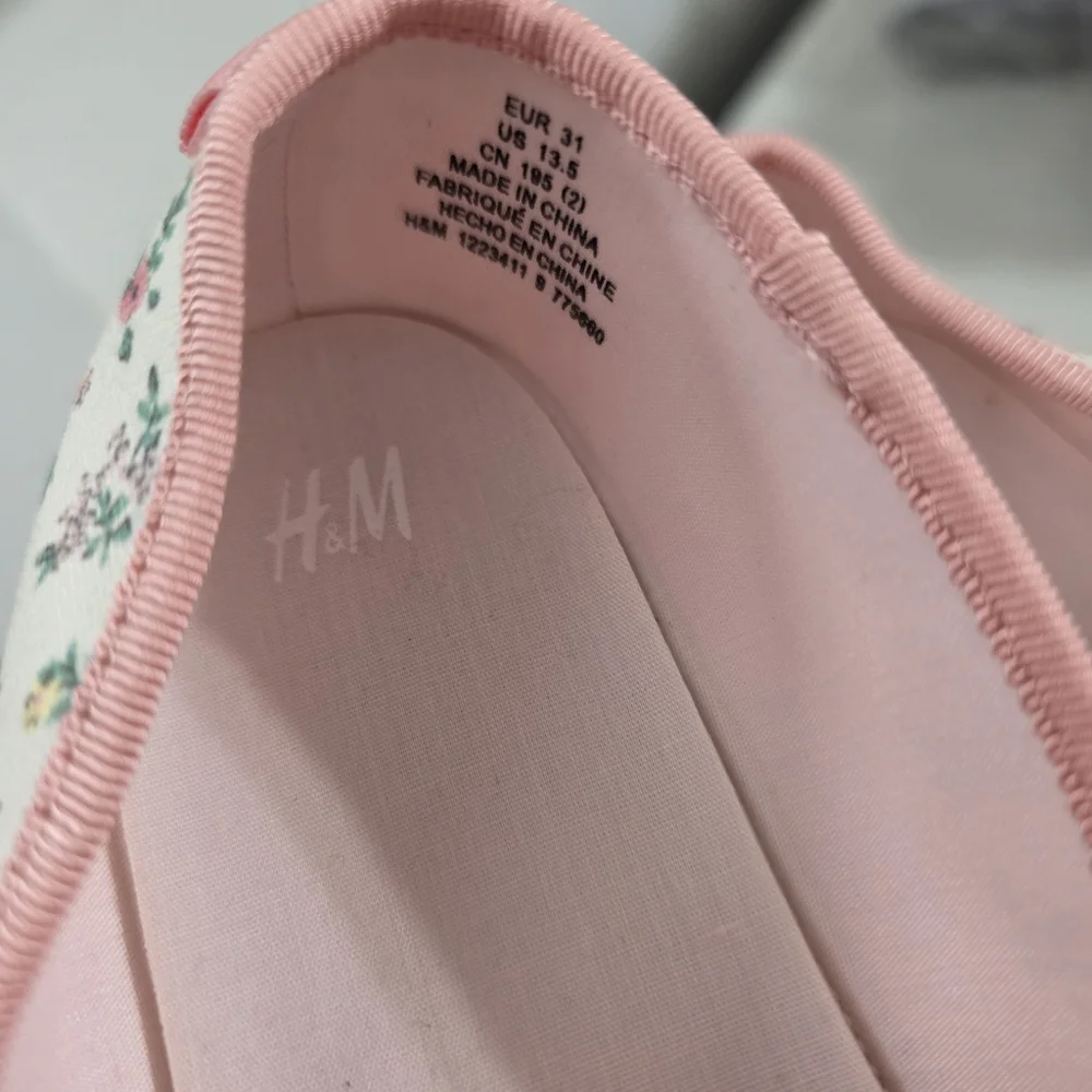 H&M Girls Pink Floral Flower Ballet Flats Shoes Size 13.5 NEW